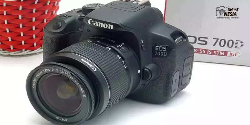 Kamera Canon EOS 700D